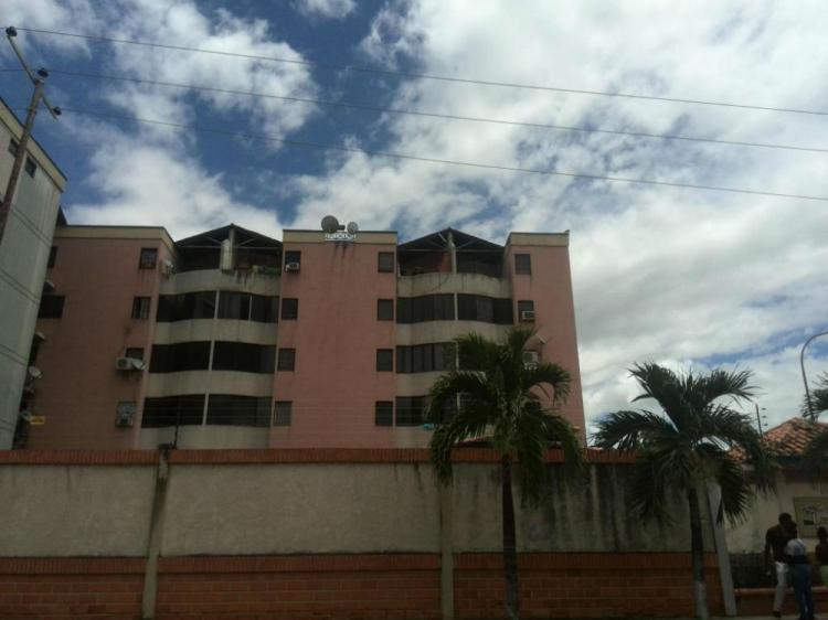 Foto Apartamento en Venta en Las tapias, Valencia, Carabobo - BsF 33.000.000 - APV99322 - BienesOnLine