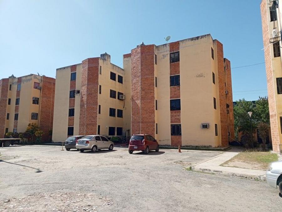 Foto Apartamento en Venta en Los Guayos, Carabobo - U$D 13.000 - APV215142 - BienesOnLine