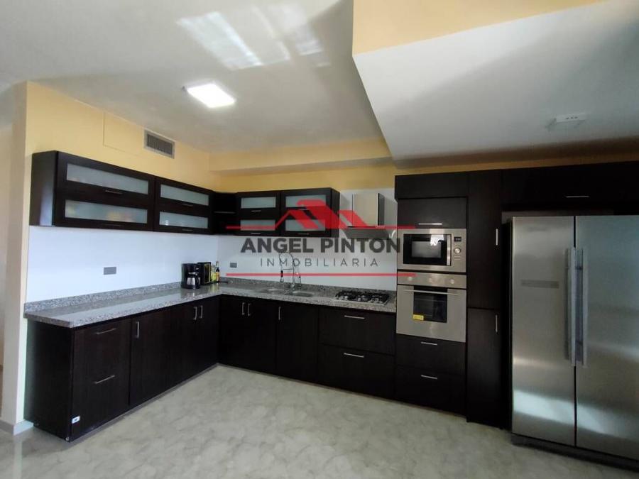 Foto Apartamento en Venta en Maracaibo, Zulia - U$D 80.000 - APV189386 - BienesOnLine