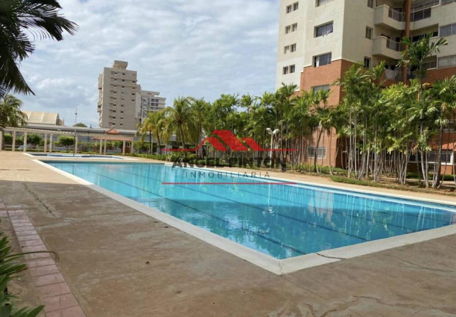 Foto Apartamento en Venta en ZONA ESTE MARACAIBO, AV EL MILAGRO, Zulia - U$D 30.000 - APV187732 - BienesOnLine