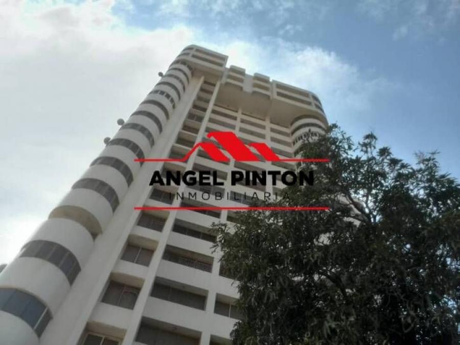 Foto Apartamento en Venta en La Lago, Maracaibo, Zulia - U$D 47.000 - APV172027 - BienesOnLine