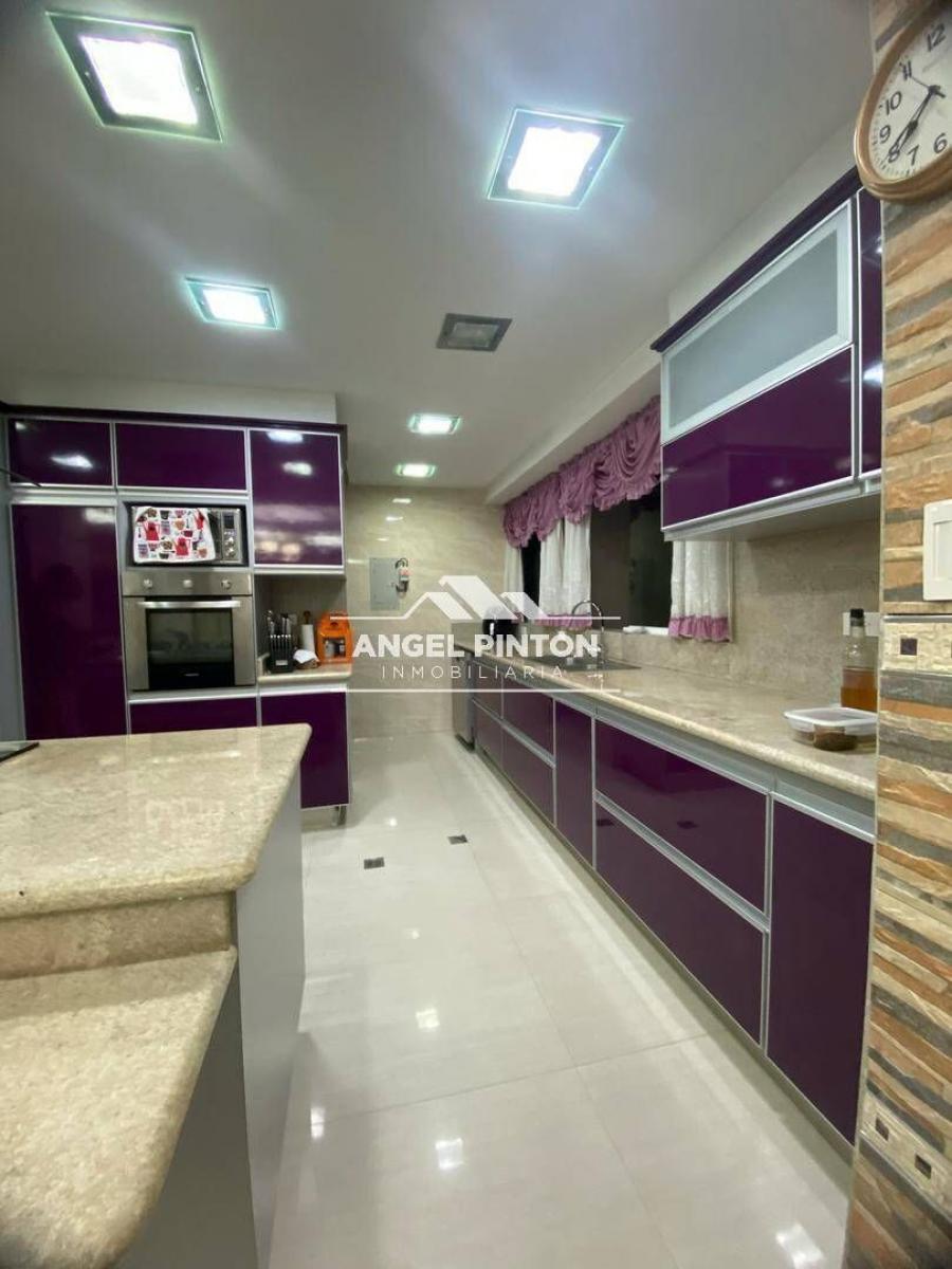 Home in Metric Way