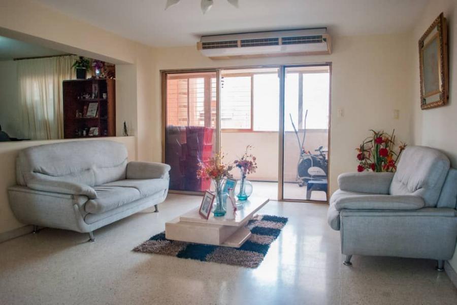 Foto Apartamento en Venta en Maracaibo, Zulia - U$D 50.000 - APV140833 - BienesOnLine