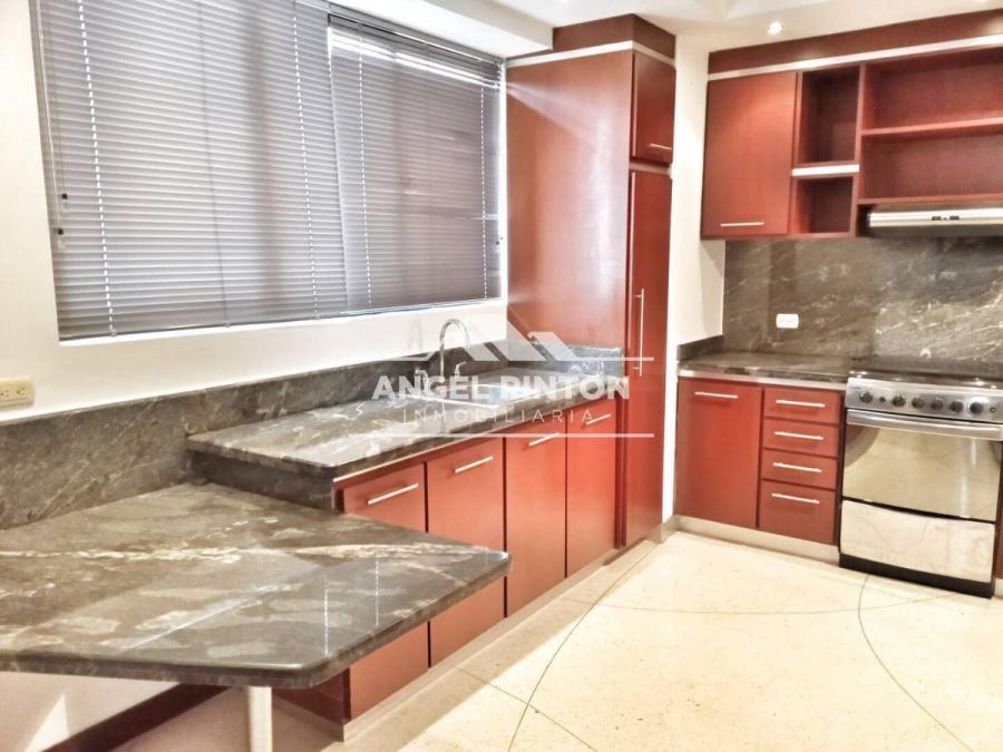 Foto Apartamento en Venta en Maracaibo, Zulia - U$D 28.000 - APV199644 - BienesOnLine