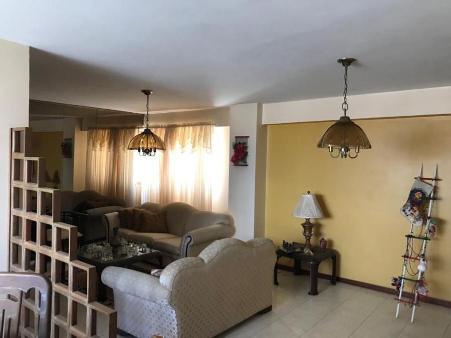 Foto Apartamento en Venta en Santa Rita, Maracaibo, Zulia - U$D 16.000 - APV198446 - BienesOnLine
