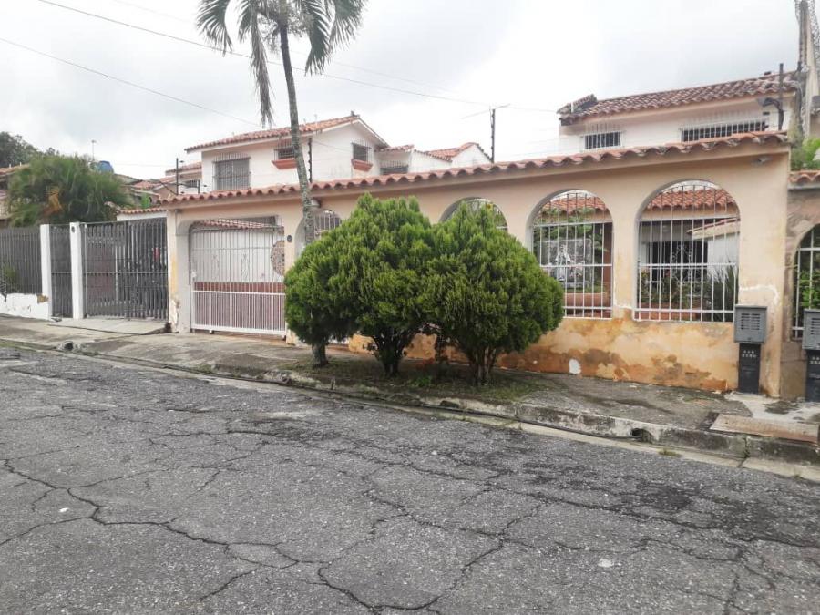 Foto Casa en Venta en Bella casa en Urb Carialinda sector G, Valencia, Carabobo - U$D 35.000 - CAV217559 - BienesOnLine