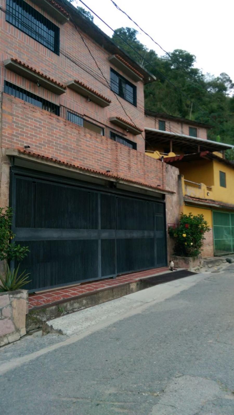 Foto Casa en Venta en El Hatillo, Urb, Colinas de Corralito, Distrito Federal - U$D 67.000 - CAV186276 - BienesOnLine