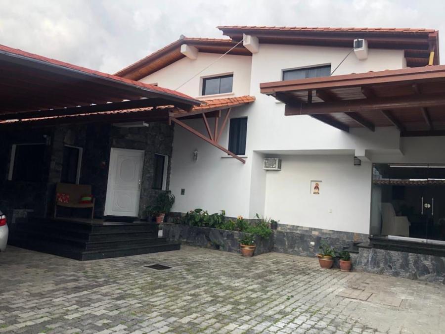 Home in Metric Way