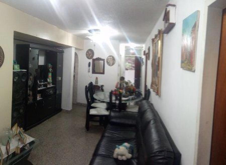 Foto Apartamento en Venta en SECTOR UD5, Caricuao, Distrito Federal - U$D 17.000 - APV122112 - BienesOnLine