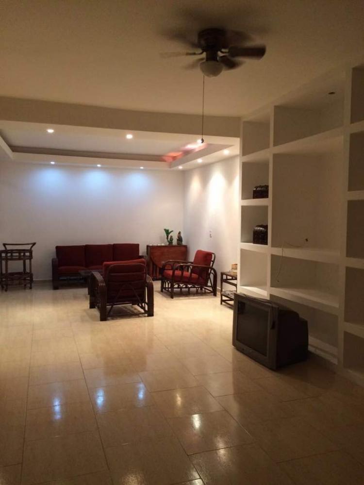 Foto Apartamento en Alquiler en La  California, Caracas - Baruta, Distrito Federal - BsF 200 - APA106745 - BienesOnLine