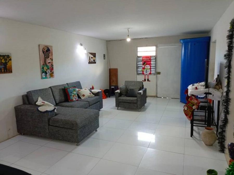Foto Apartamento en Venta en Caricuao, Caricuao, Distrito Federal - U$D 21.000 - DEV225374 - BienesOnLine