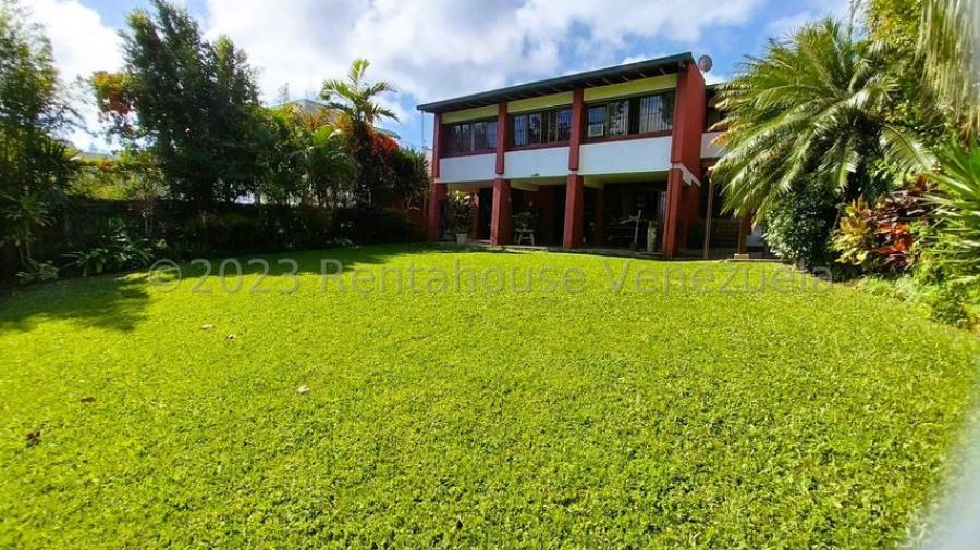 Foto Casa en Venta en El Hatillo, Municipio El Hatillo, La Lagunita Country Club, Distrito Federal - U$D 430.000 - CAV186757 - BienesOnLine