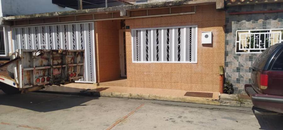 Foto Casa en Venta en Turmero, Turmero, Aragua - U$D 18.000 - CAV175642 - BienesOnLine