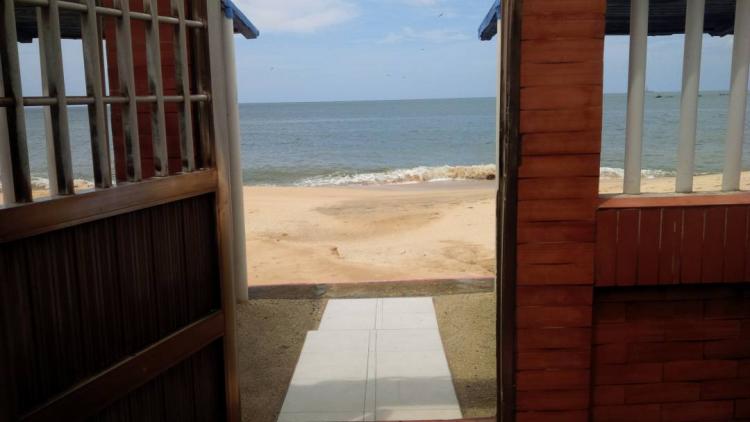 Foto Casa en Venta en santa catalina, avenida principal de playa copey, Sucre - BsF 55.000 - CAV103750 - BienesOnLine