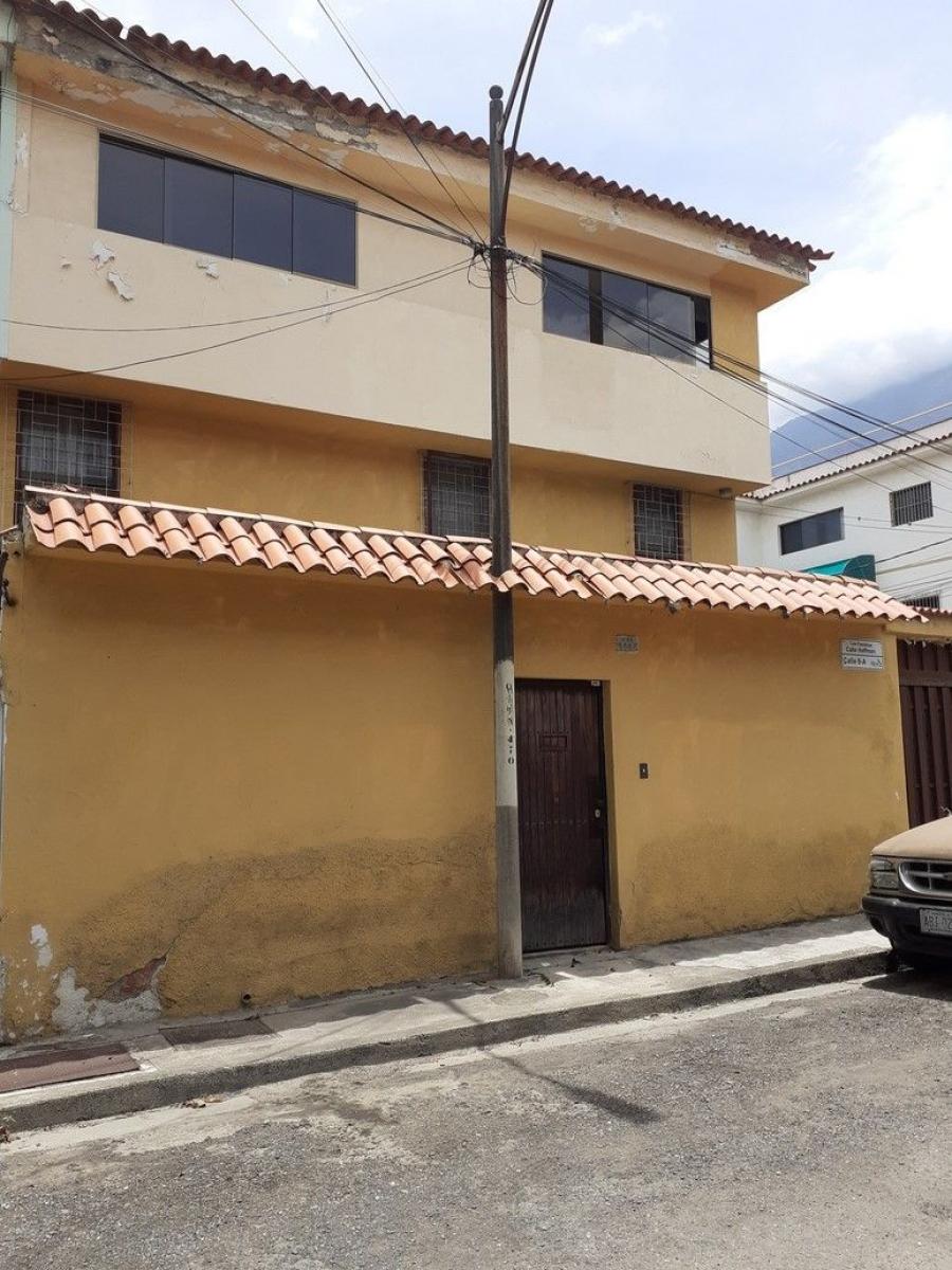 Foto Casa en Venta en Caracas, Distrito Federal - U$D 230.000 - CAV210404 - BienesOnLine