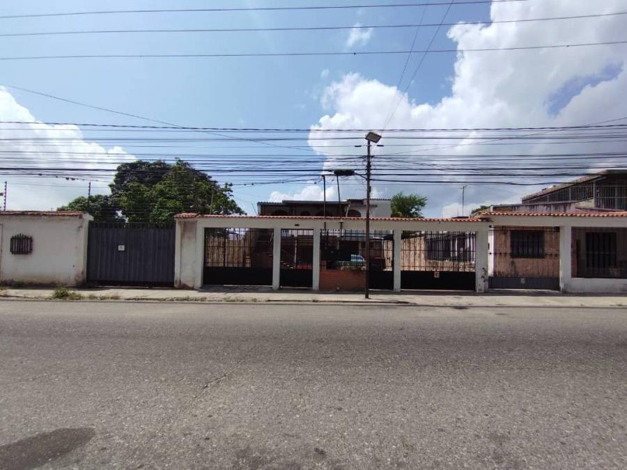 Foto Casa en Venta en Barquisimeto, Lara - U$D 80.000 - CAV210650 - BienesOnLine