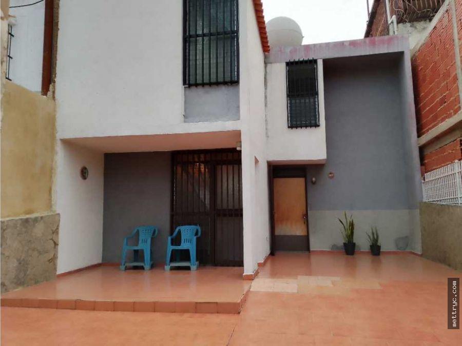 Home in Metric Way