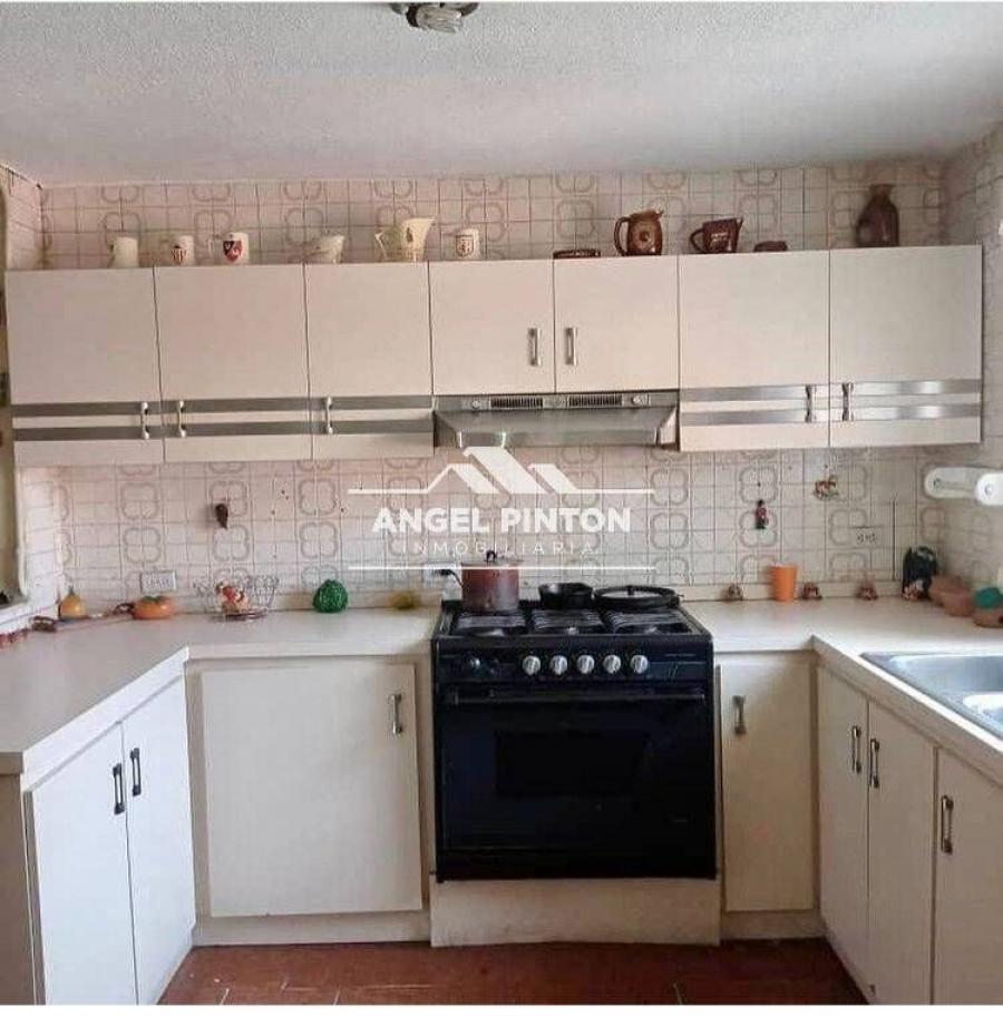 Foto Casa en Venta en Maracaibo, Zulia - U$D 25.000 - CAV224235 - BienesOnLine