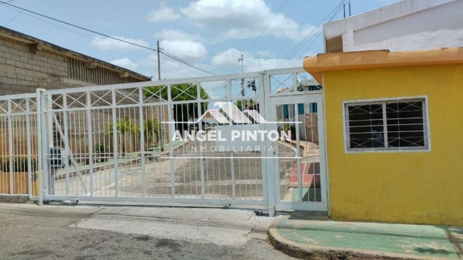 Foto Casa en Venta en Maracaibo, Zulia - U$D 17.000 - CAV205740 - BienesOnLine