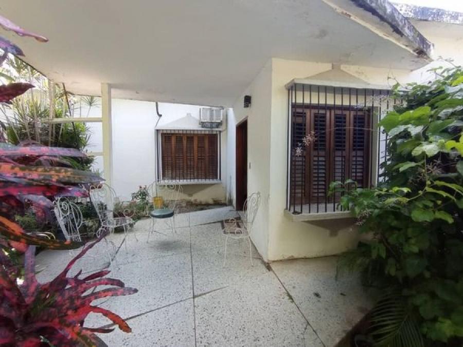 Foto Casa en Venta en AV PASEO CABRIALES, AV PASEO CABRIALES, Carabobo - U$D 120.000 - CAV209380 - BienesOnLine