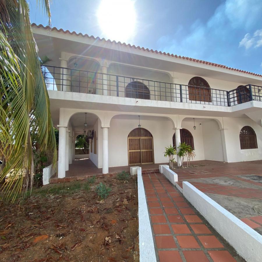 Foto Casa en Venta en Guacuco., La Asuncin, Nueva Esparta - U$D 170.000 - CAV209135 - BienesOnLine