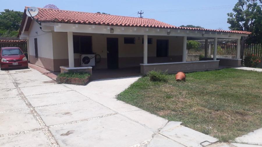 Foto Casa en Venta en Higuerote, Via Sotillo, calle Dos Caminos, Miranda - U$D 20.000 - CAV145939 - BienesOnLine