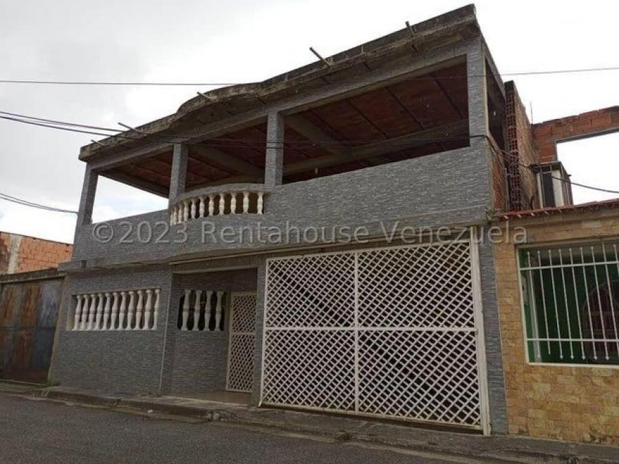 Foto Casa en Venta en avenida principal santa ines san antonio, Santa Rita, Aragua - U$D 25.000 - CAV207215 - BienesOnLine