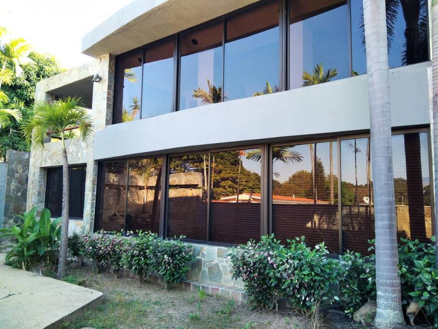 Foto Casa en Alquiler en GUAPARO, Valencia, Carabobo - U$D 1.700 - CAA223640 - BienesOnLine