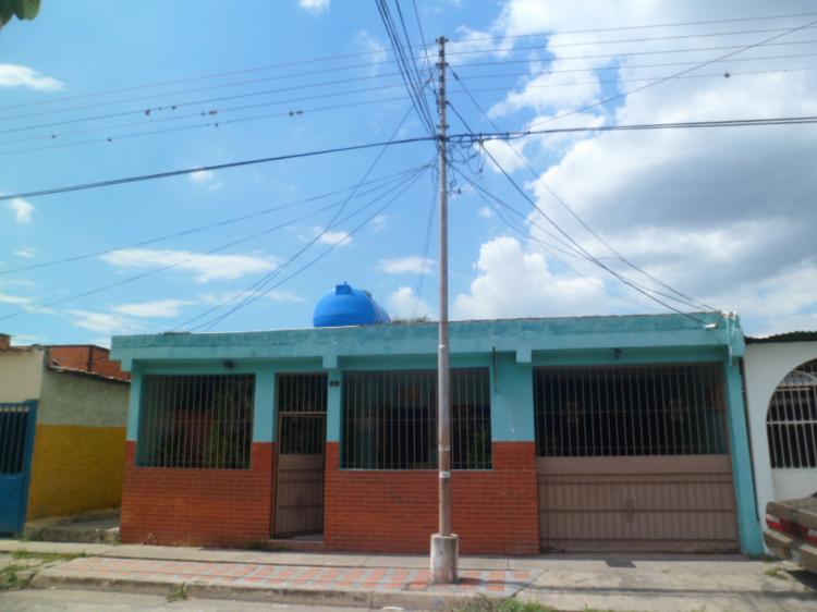 Foto Casa en Venta en Maracay, Aragua - BsF 15.000 - CAV104292 - BienesOnLine