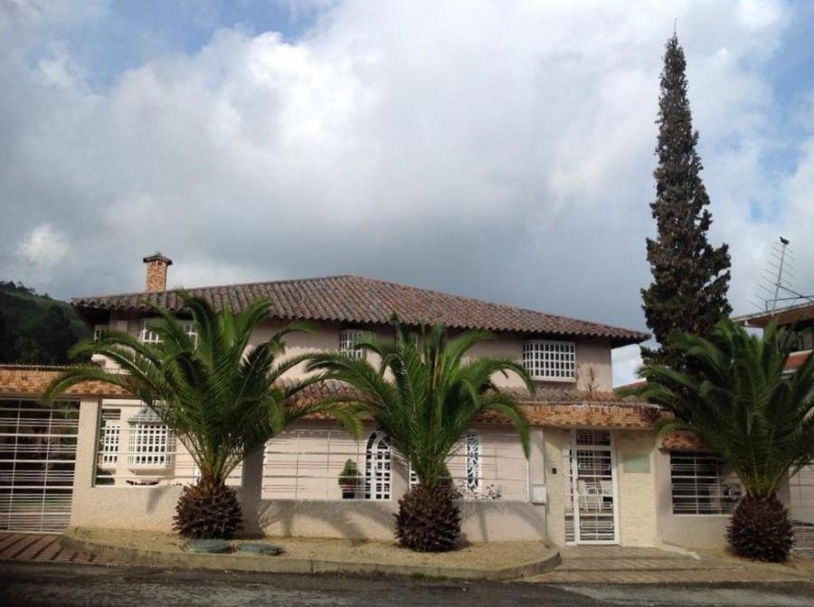 Foto Casa en Venta en Club de Campo, San Antonio de Los Altos, Miranda - U$D 550.000 - CAV148342 - BienesOnLine