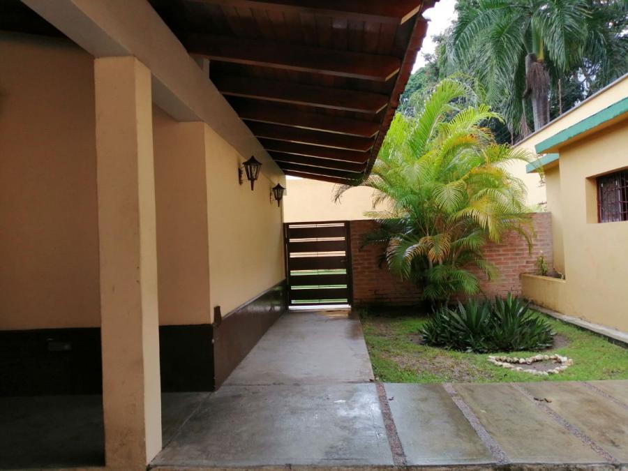 Foto Casa en Venta en Chacao, El Bosque, Distrito Federal - U$D 850.000 - CAV182675 - BienesOnLine