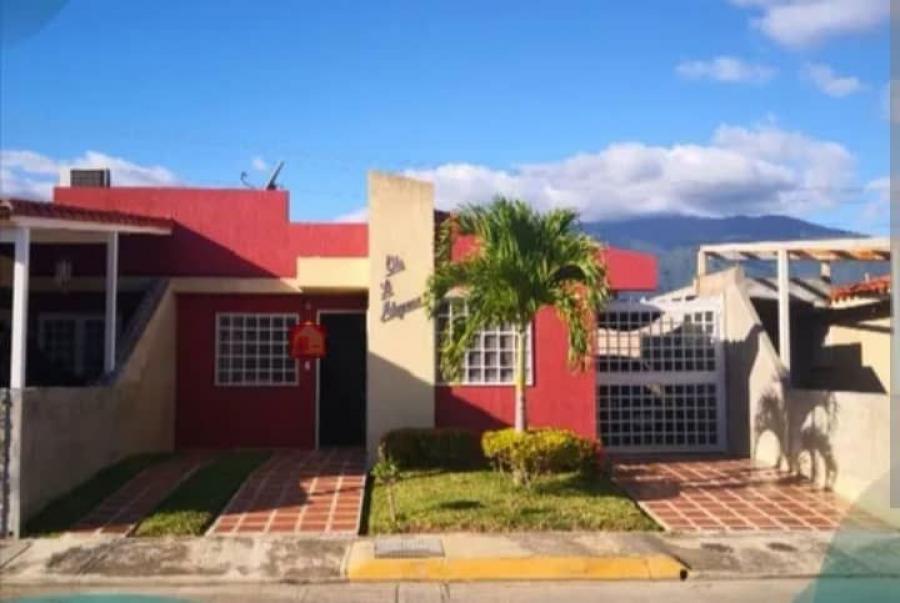 Foto Casa en Venta en Guatire, Miranda - U$D 40.000 - CAV183885 - BienesOnLine