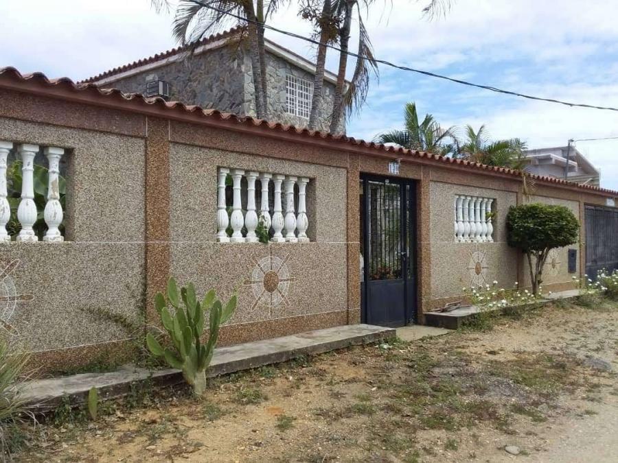 Foto Casa en Venta en Higuerote, Miranda - U$D 12.000 - CAV148596 - BienesOnLine