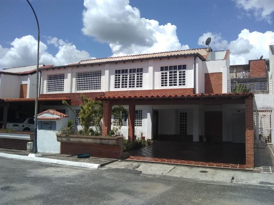 Foto Casa en Venta en Castillejo, Guatire, Miranda - U$D 45.000 - CAV153242 - BienesOnLine