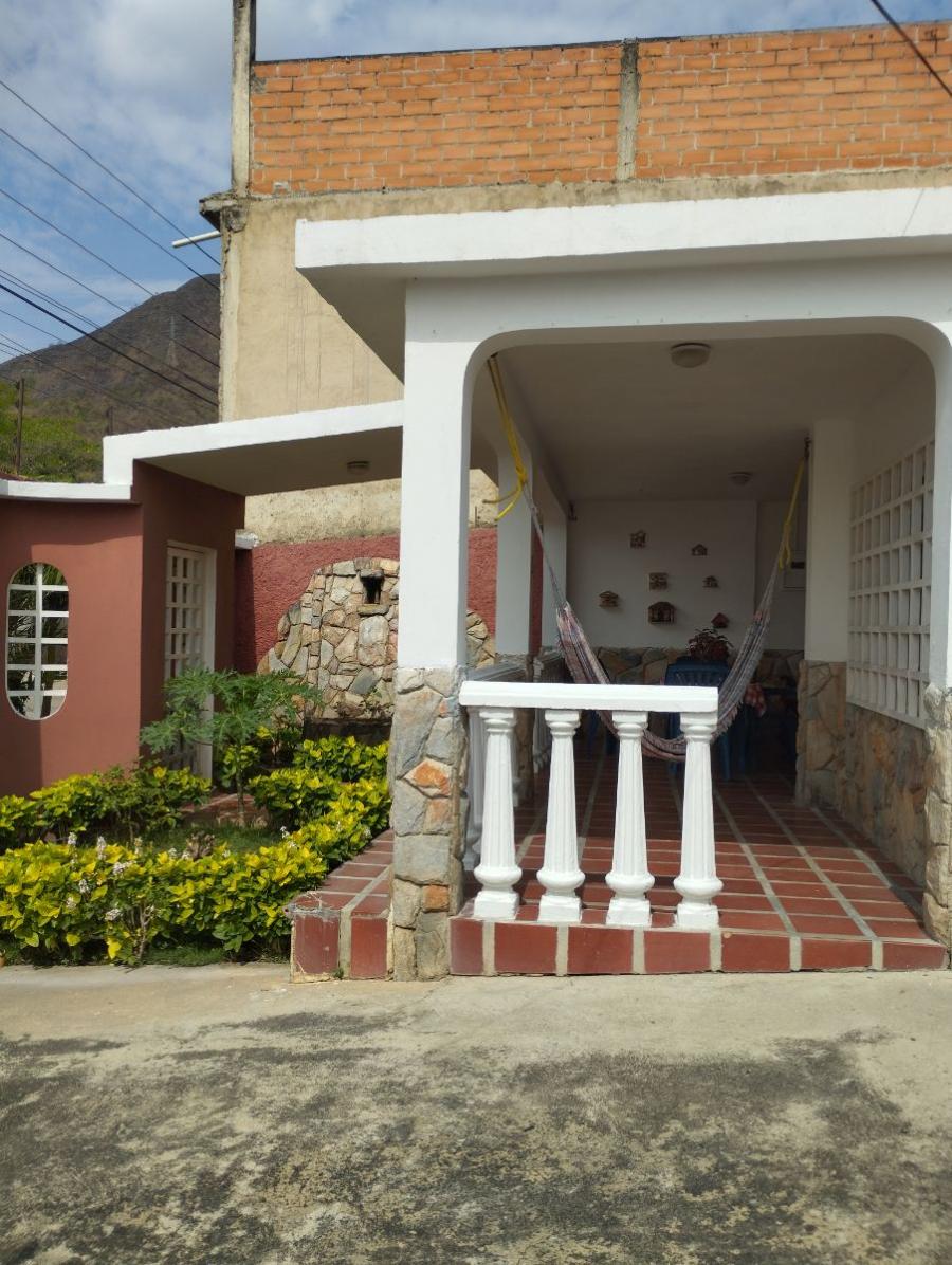 Foto Casa en Venta en SAN DIEGO, URB. LA ESMERALDA, Carabobo - U$D 40.000 - CAV225869 - BienesOnLine