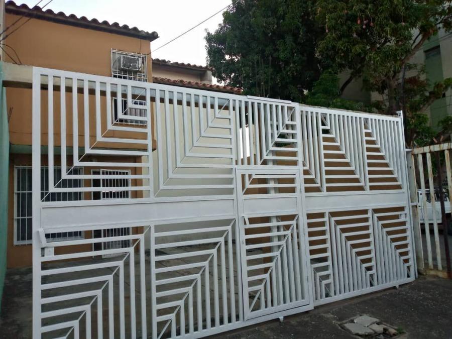 Home in Metric Way