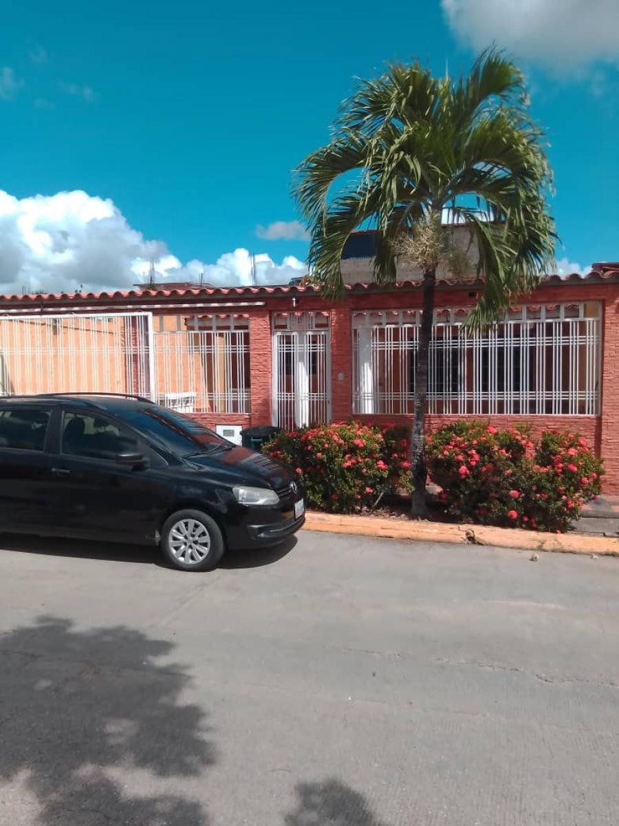 Foto Casa en Venta en Santa Rosa de Lima, Urbanizacin Matalinda, Miranda - U$D 22.000 - CAV130045 - BienesOnLine