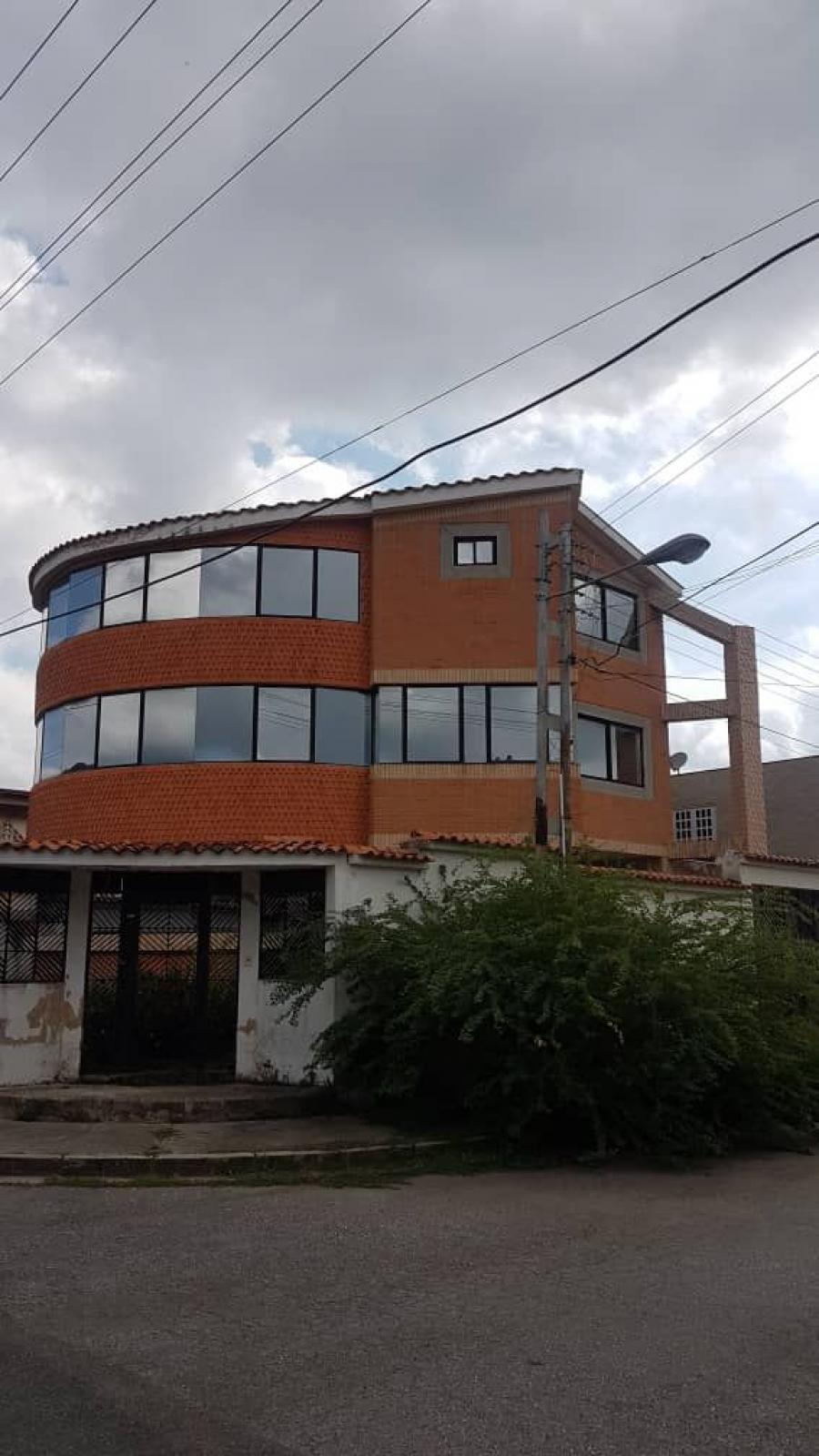 Foto Casa en Venta en Naguanagua, Carabobo - U$D 42.000 - CAV128823 - BienesOnLine