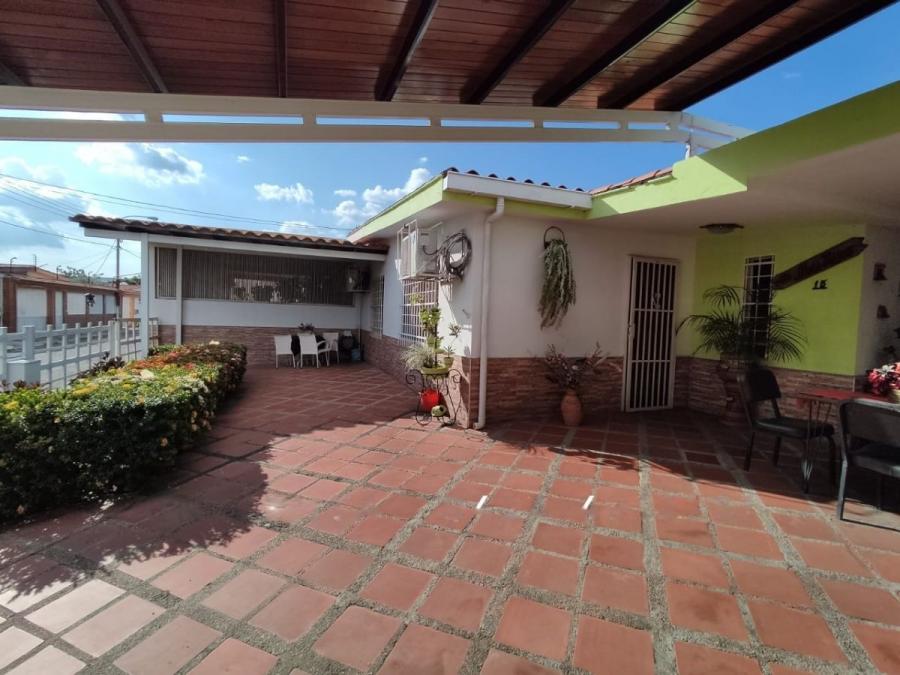 Foto Casa en Venta en Paraparal, Los Guayos, Carabobo - U$D 26.350 - CAV217188 - BienesOnLine