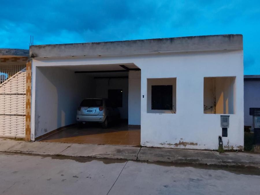 Foto Casa en Venta en Los Guayos, Carabobo - U$D 10.000 - CAV136724 - BienesOnLine