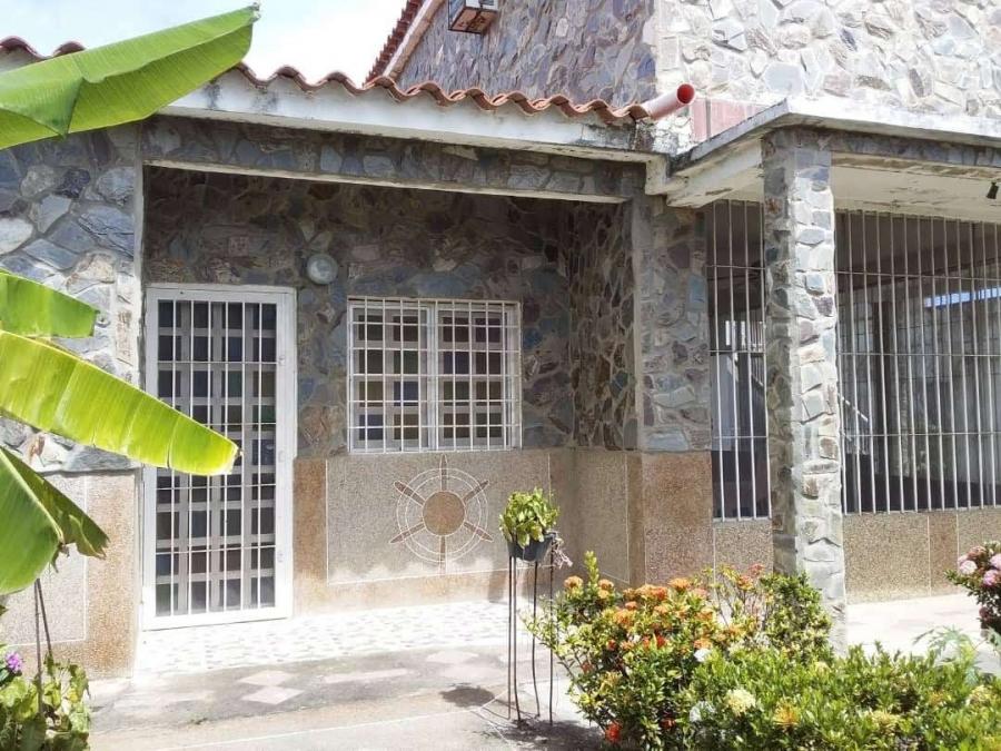 Foto Casa en Venta en Calle cocotal, Higuerote, Miranda - U$D 12.000 - CAV198798 - BienesOnLine