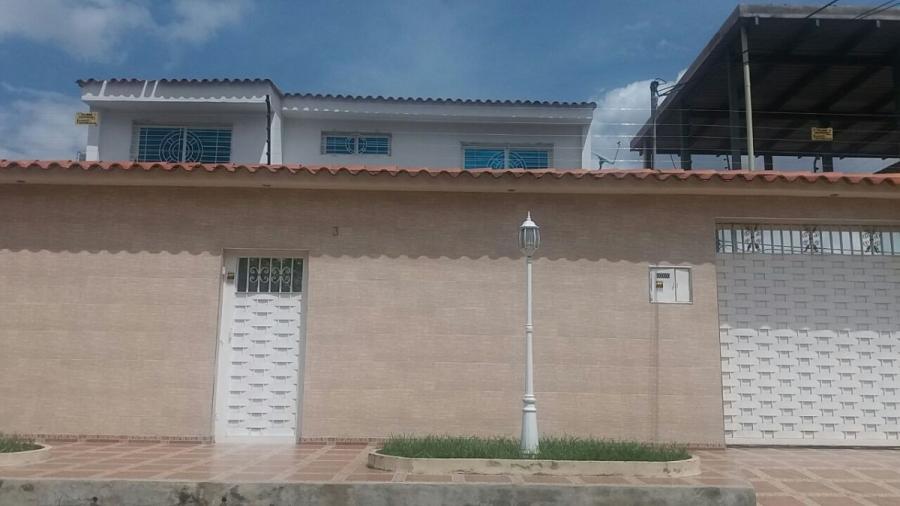 Foto Casa en Venta en Maracay, Aragua - BsF 120.000 - CAV120556 - BienesOnLine