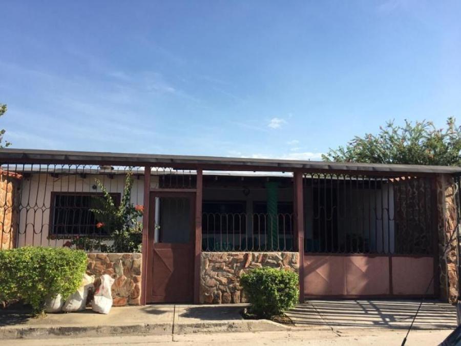 Foto Casa en Venta en San Joaqun, Carabobo - U$D 11.000 - CAV154393 - BienesOnLine