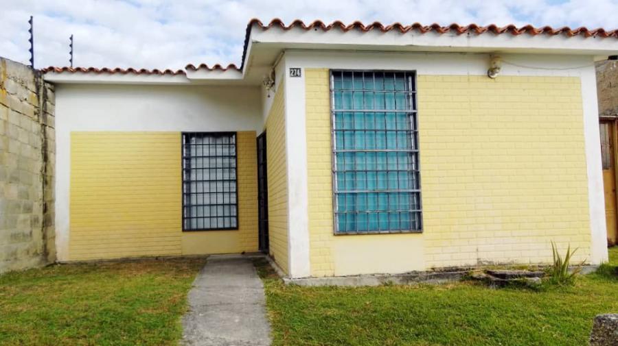 Foto Casa en Venta en Urb.las gardenias, Valencia, Carabobo - U$D 11.000 - CAV218284 - BienesOnLine