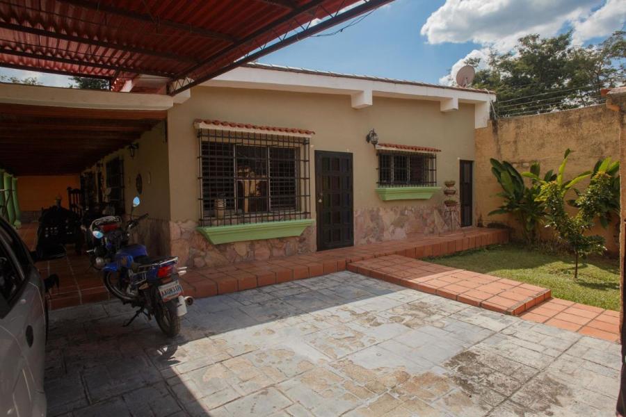Foto Casa en Venta en Colinas de Guataparo, Valencia, Carabobo - U$D 126.000 - CAV162347 - BienesOnLine