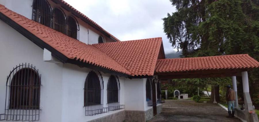 Foto Casa en Venta en @phagrovzla, Colonia Tovar, Aragua - U$D 400.000 - CAV129713 - BienesOnLine
