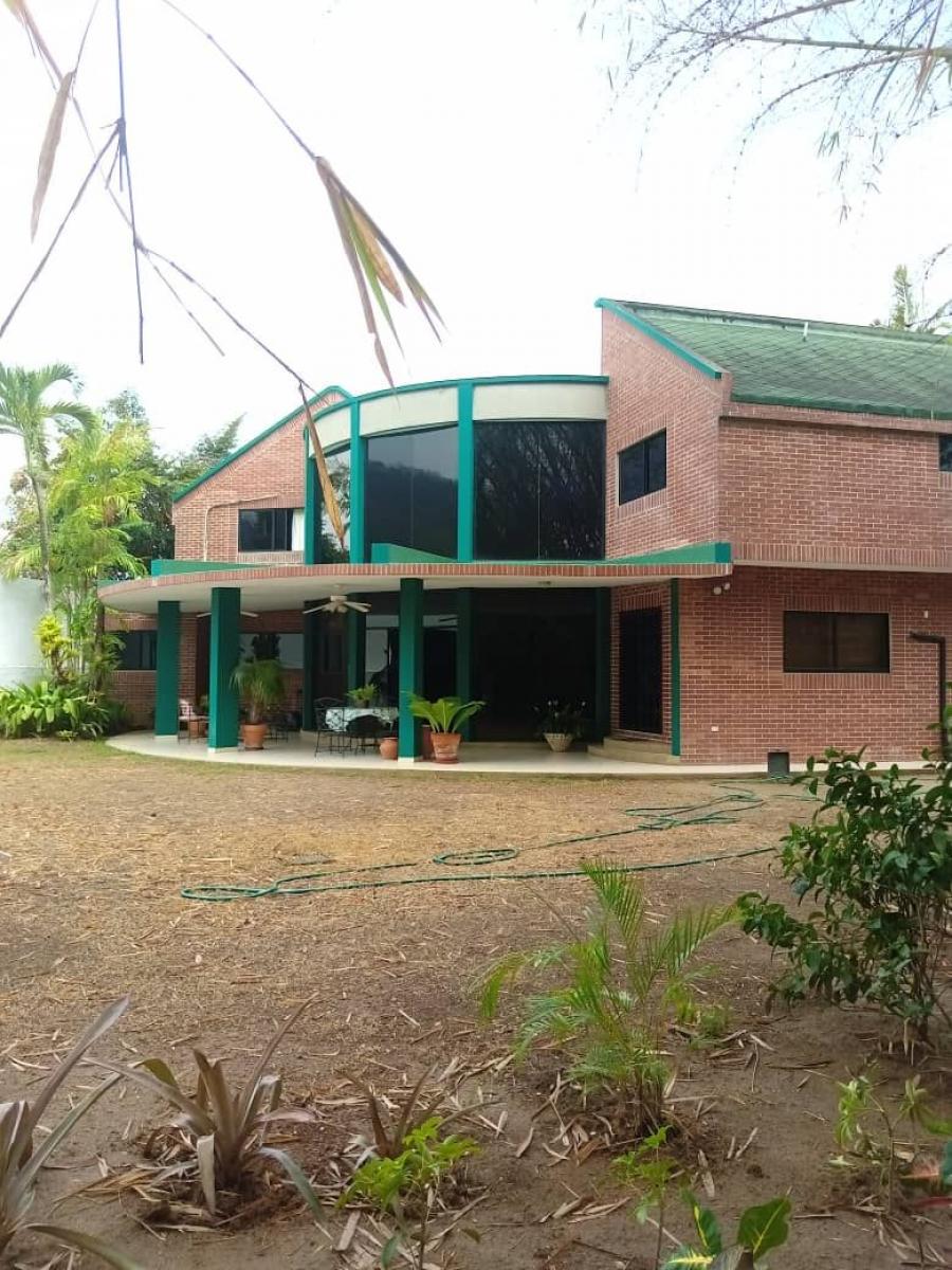 Foto Casa en Venta en Guataparo, Guataparo, Carabobo - U$D 450.000 - CAV207789 - BienesOnLine