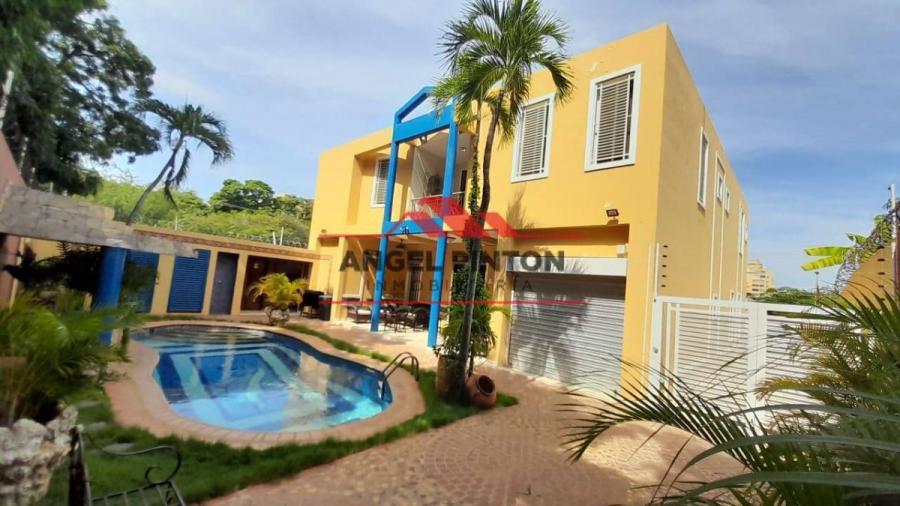 Foto Casa en Venta en Maracaibo, Zulia - U$D 1.300.000 - CAV186116 - BienesOnLine