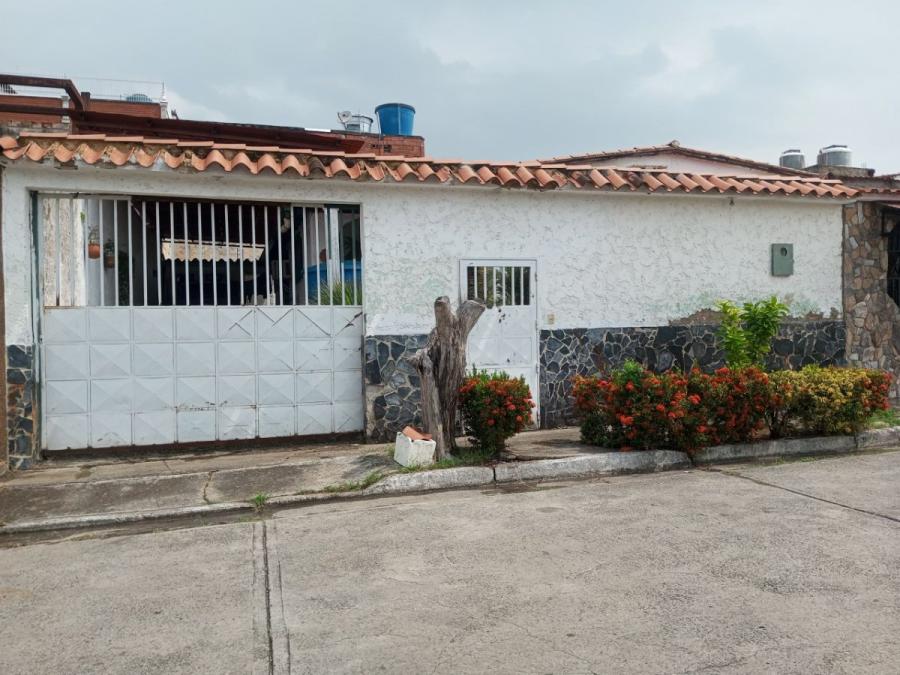Foto Casa en Venta en municipio Urdaneta, Las Brisas de Cua, Miranda - U$D 12.000 - CAV219622 - BienesOnLine