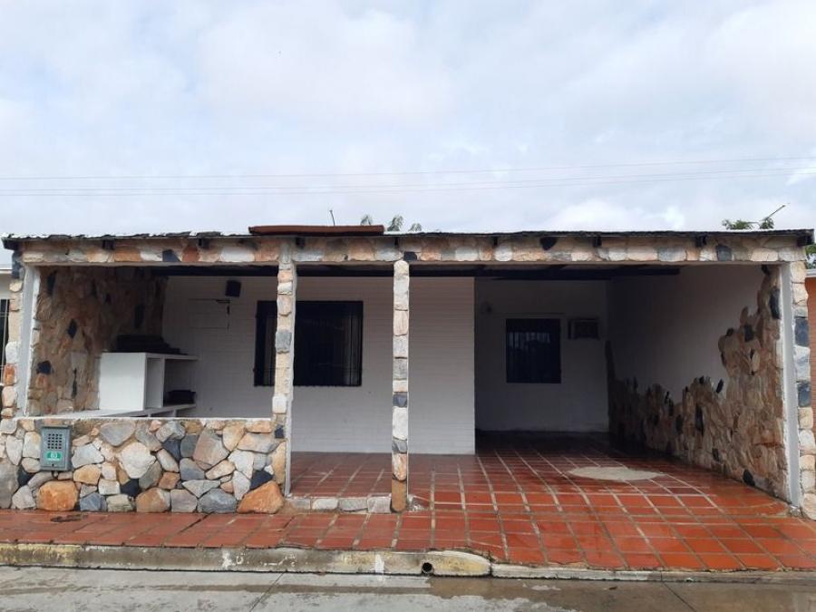Foto Casa en Venta en Los Guayos, Los Guayos, Carabobo - U$D 7.200 - CAV149402 - BienesOnLine